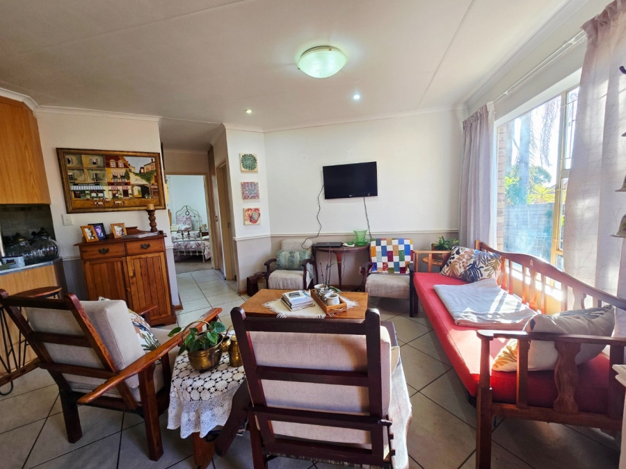 2 Bedroom Property for Sale in Langenhovenpark Free State